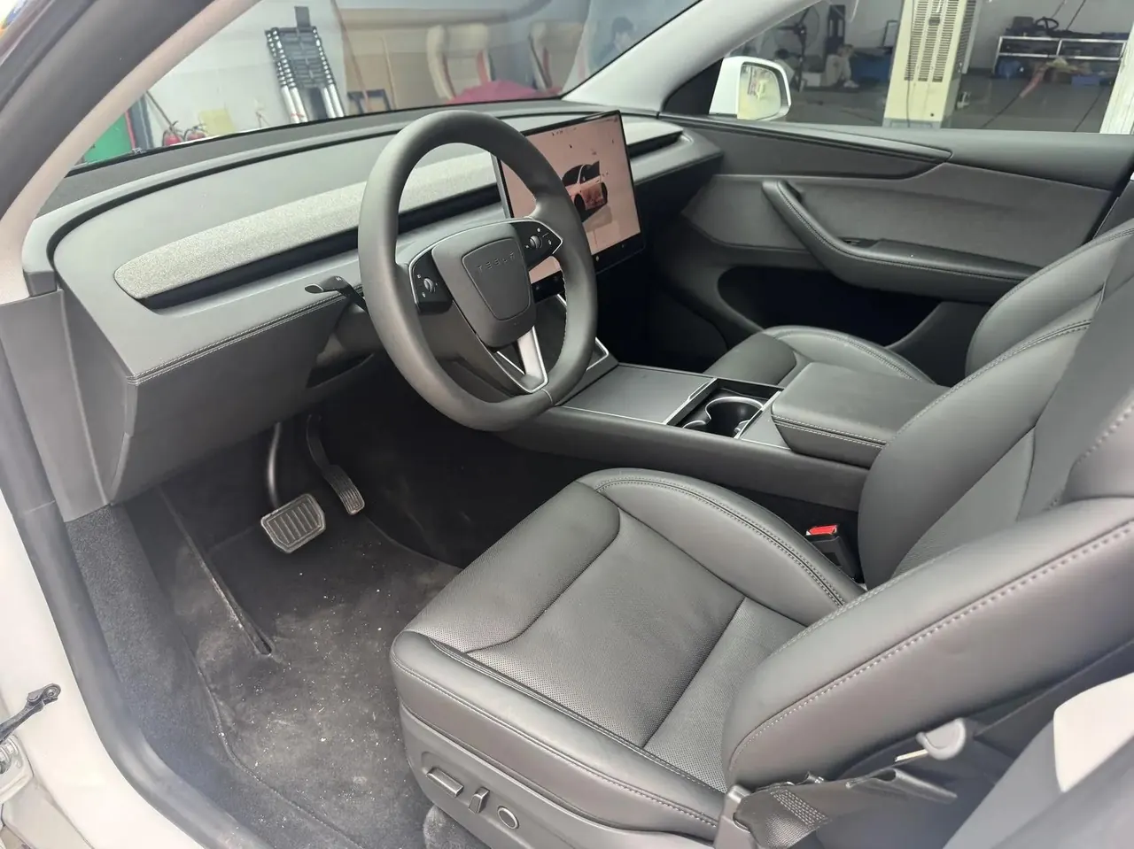 Tesla 2026 Model Y long endurance rear wheel drive version automatic transmission 5
