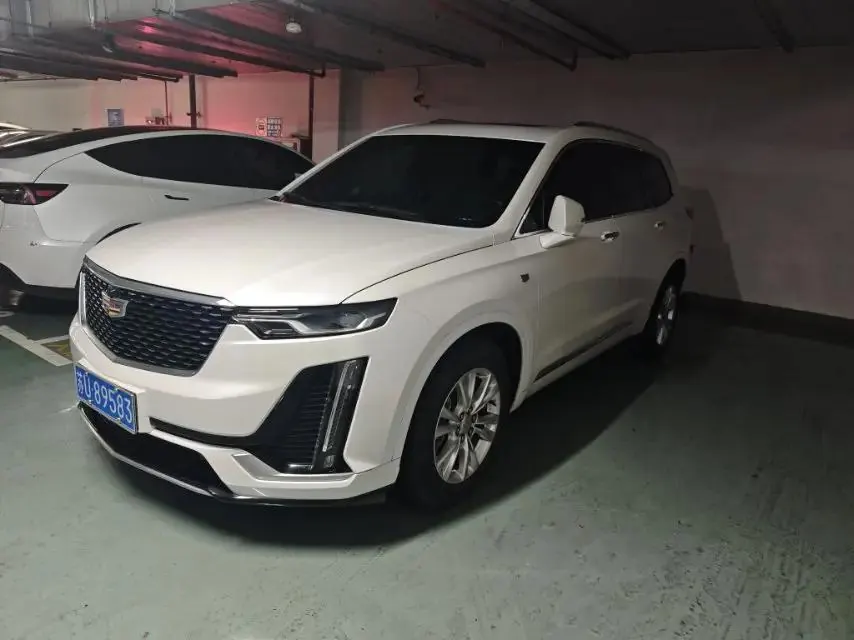 Открыть галерею: Cadillac XT6 2021 28T Seven-seat Fashion Model