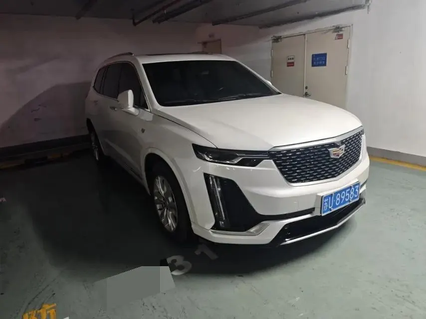 Cadillac XT6 2021 28T Seven-seat Fashion Model 3