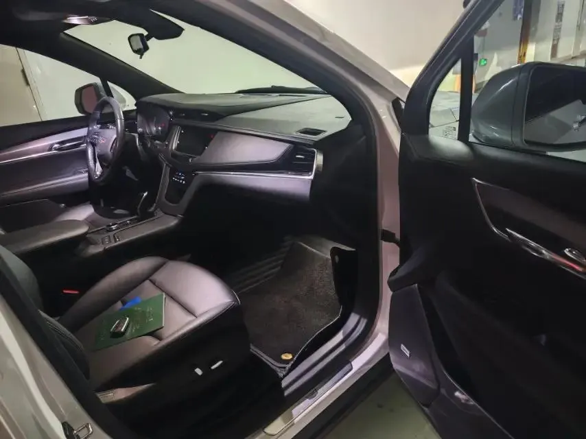 Cadillac XT6 2021 28T Seven-seat Fashion Model 8