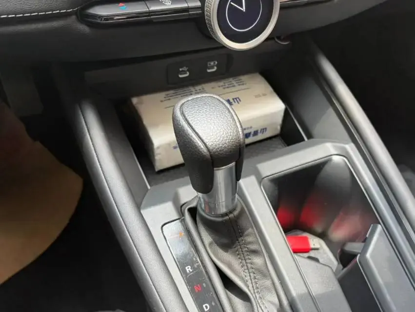 Honda 2025 11th Generation Accord 1.5T Stepless 260TURBO Comfort Edition Automatic Gear 4