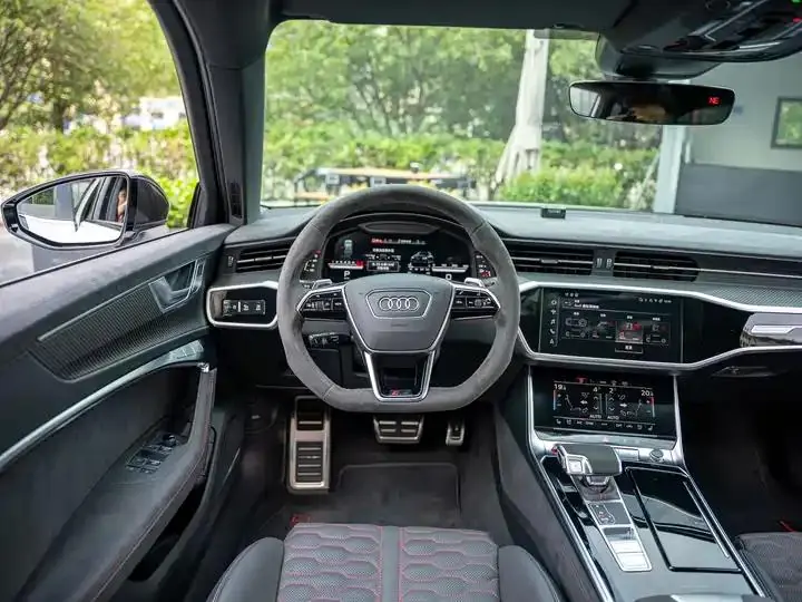 Audi RS 6 2025 RS 6 Avant GT 18
