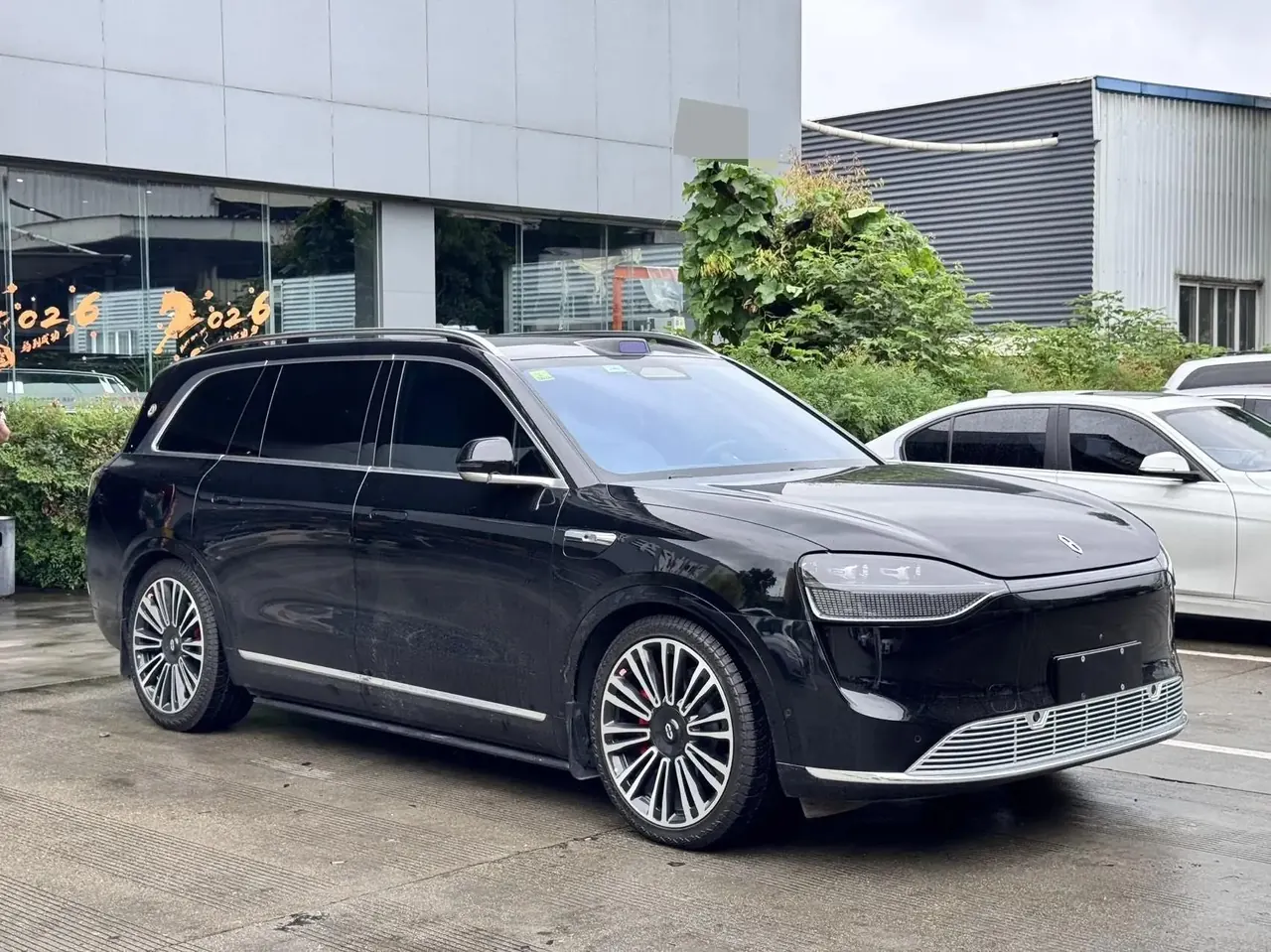 AITO 2024 AITO M9 Range-Extended Ultra Version 52kWh 5-Seater Automatic 3