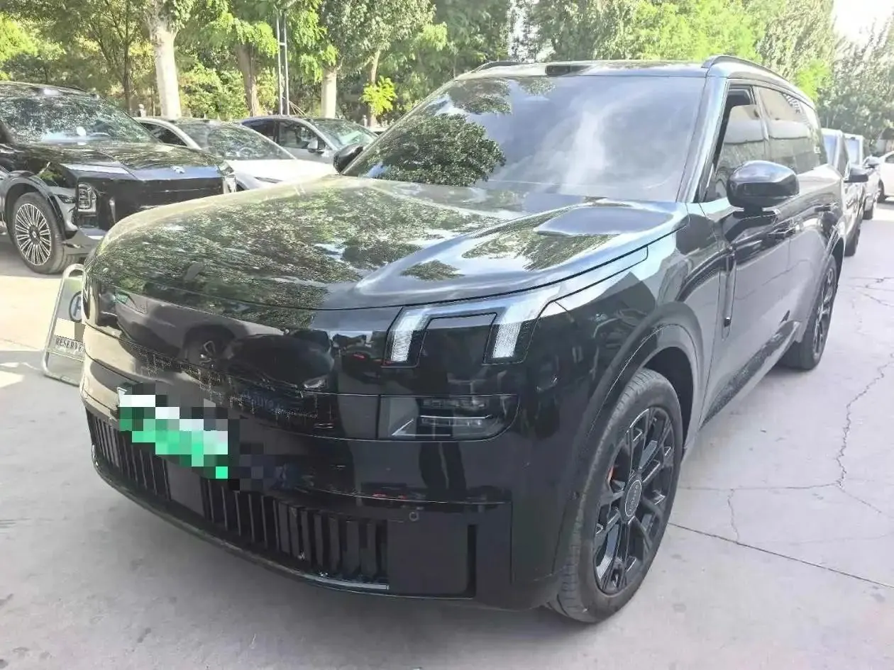 Открыть галерею: LYNK&CO 900 2025 Model 1.5T Ultra