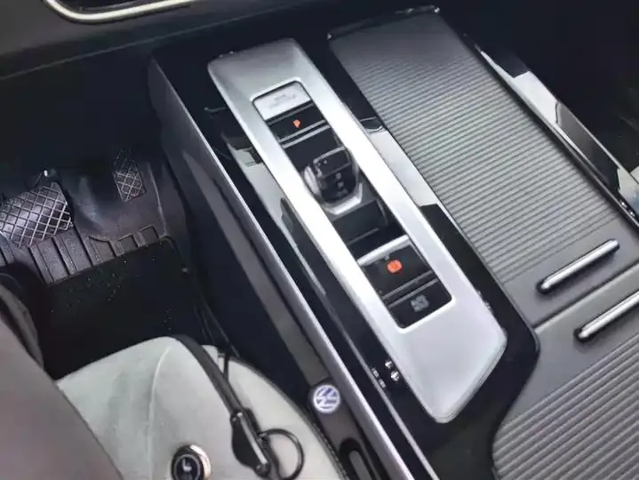 Lanjun 2023 Model 330TSI Luxury Touring Edition 16