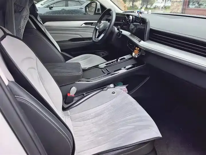 Lanjun 2023 Model 330TSI Luxury Touring Edition 8