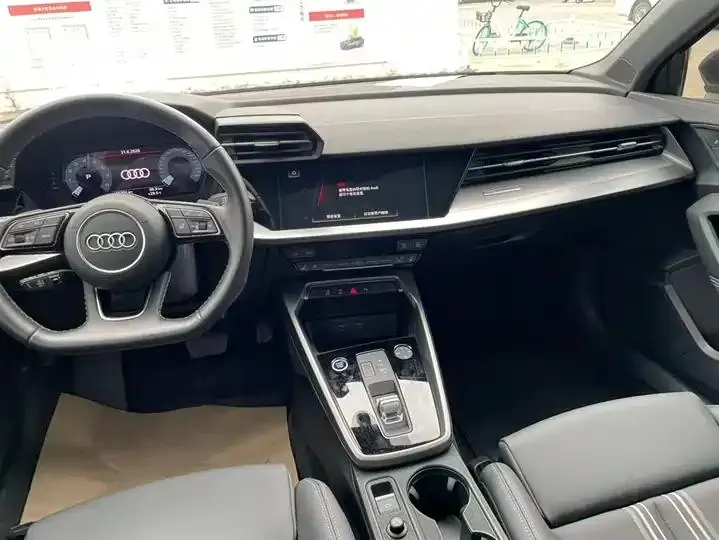 Audi A3 2023 Sportback 35 TFSI Fashion Sport 4