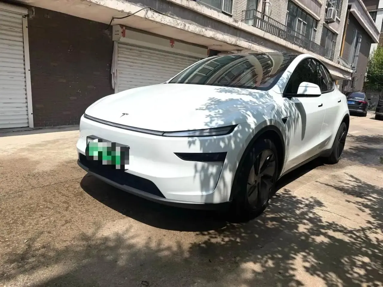 Tesla 2025 Model Y Rear Wheel Drive First Edition Automatic Transmission - View 1