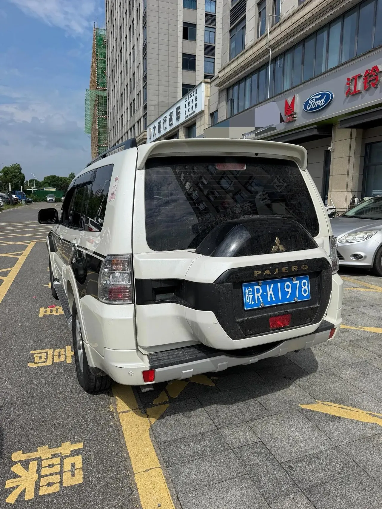 Pajero (Imported) 2018 3.0L Automatic Standard Edition 5
