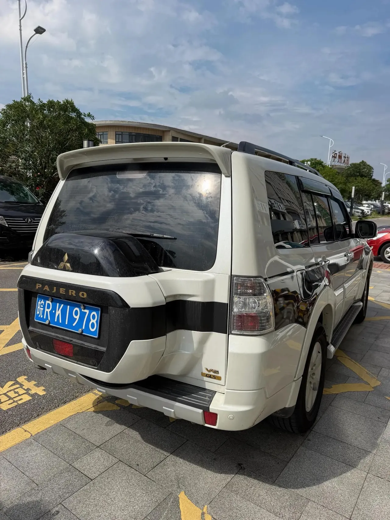 Pajero (Imported) 2018 3.0L Automatic Standard Edition 6