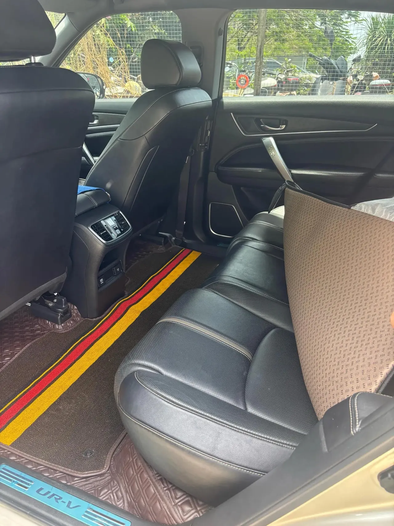 Honda UR-V 2020 240TURBO Two-Drive Pleasure Edition 3
