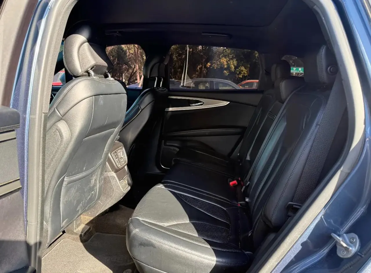 Navigator (Imported) 2019 2.0T Two-Drive Zunyue Edition Country V 5