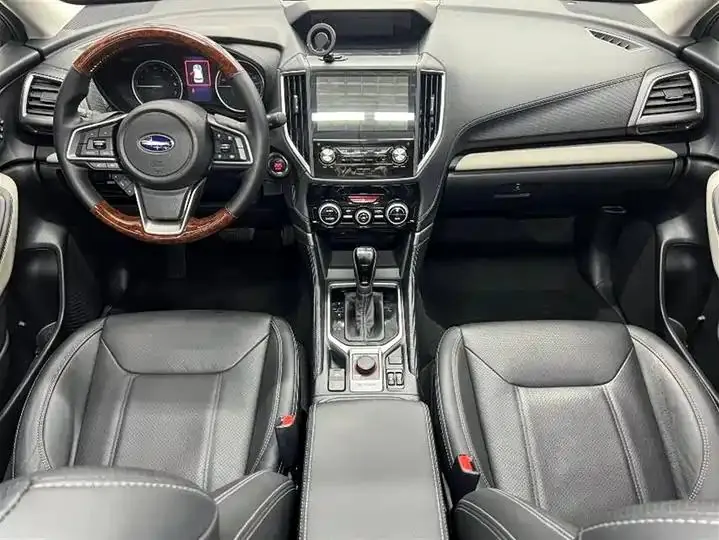 Forester 2022 2.0i AWD Deluxe Edition EyeSight 13