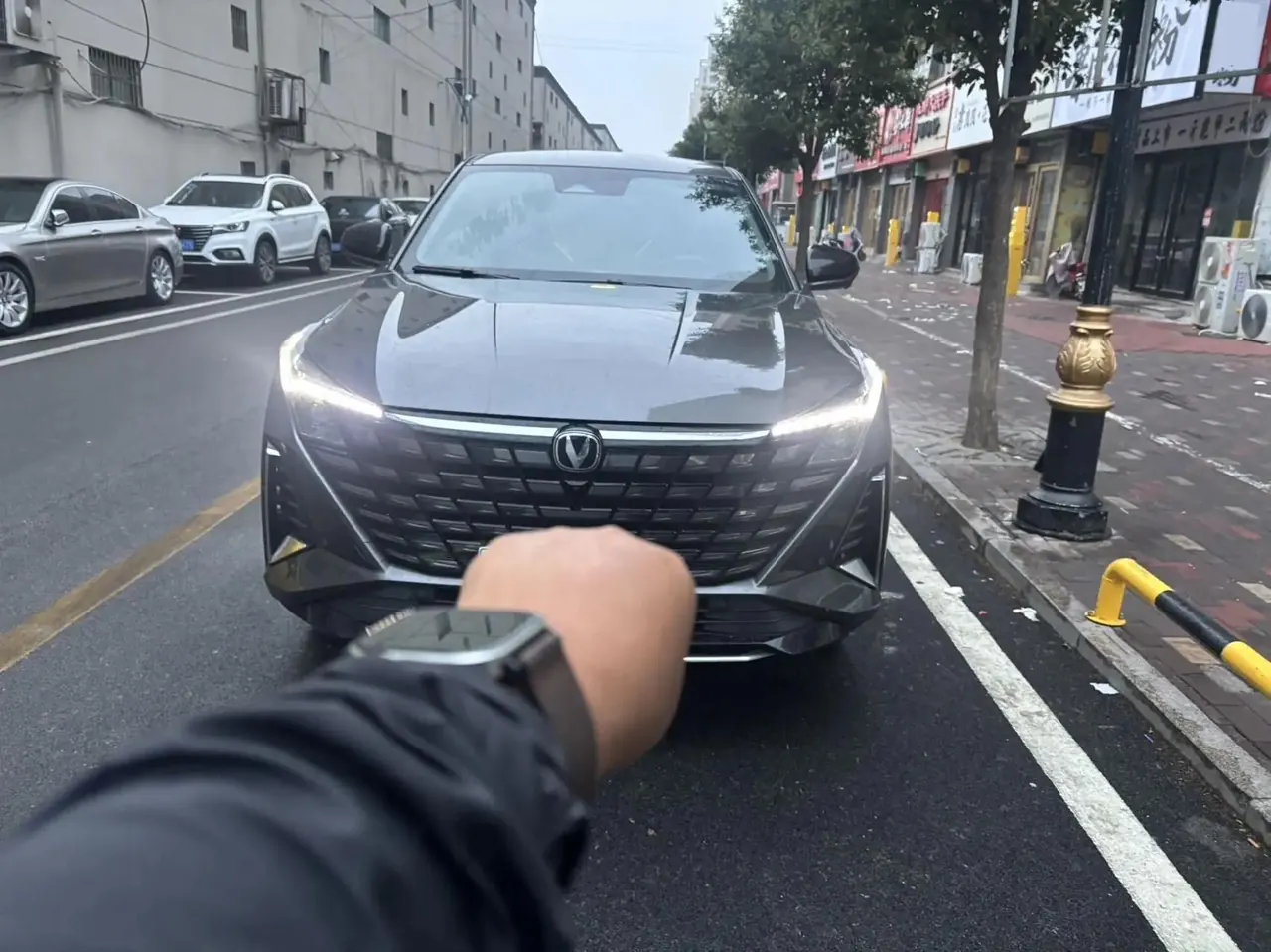 ChangAn 2024 UNI-Z Smart Electric iDD 1.5 Stepless 125km Leading Automatic Transmission 2
