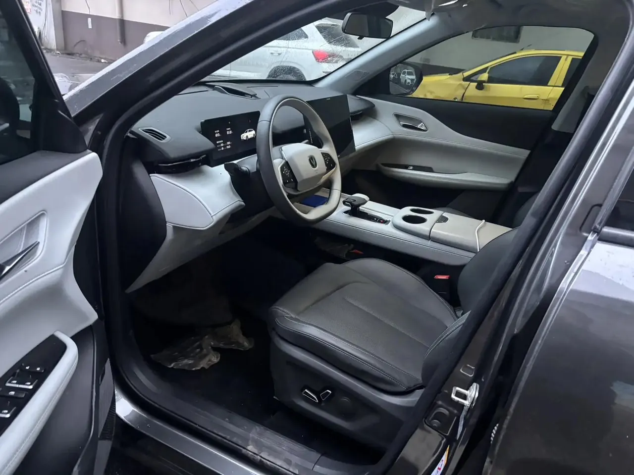 ChangAn 2024 UNI-Z Smart Electric iDD 1.5 Stepless 125km Leading Automatic Transmission 3