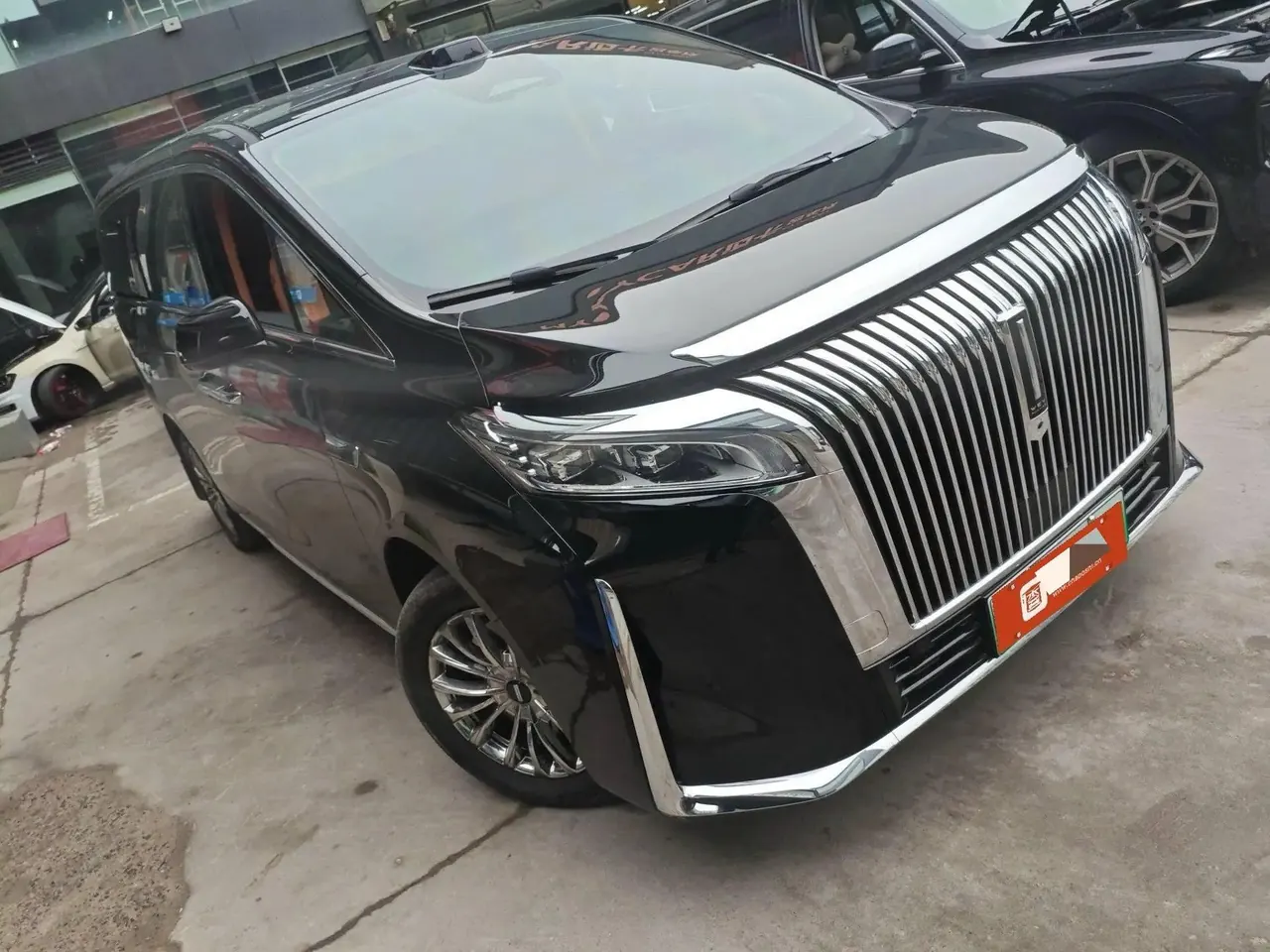 WEY 2025 high mountain 8 Hi4 1.5T four-wheel drive version automatic gear 2