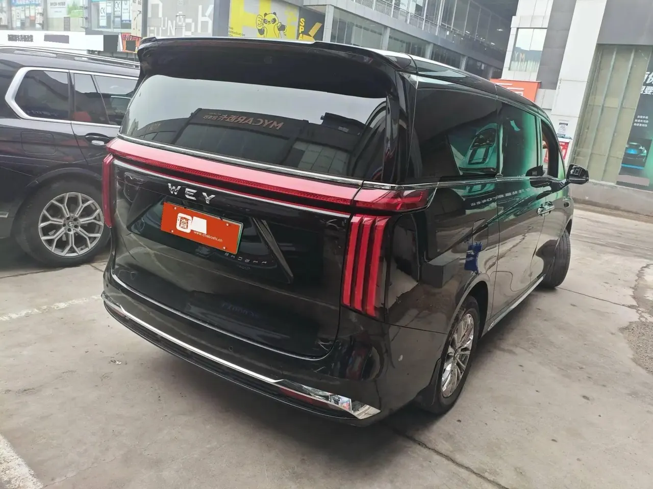WEY 2025 high mountain 8 Hi4 1.5T four-wheel drive version automatic gear 3