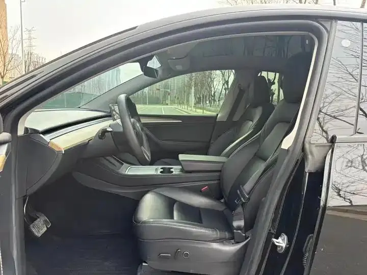 2022 Model Y Refreshed Rear-Wheel-Drive Version 6