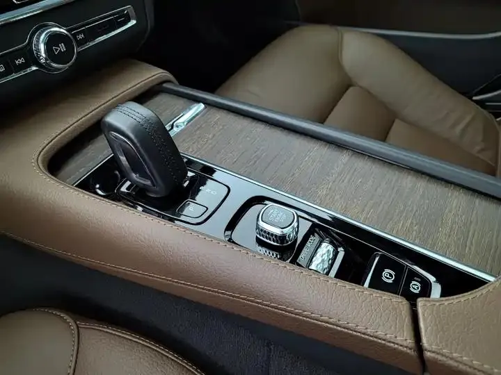 Volvo V90 2021 Cross Country B5 AWD Zhiyuan Edition 24