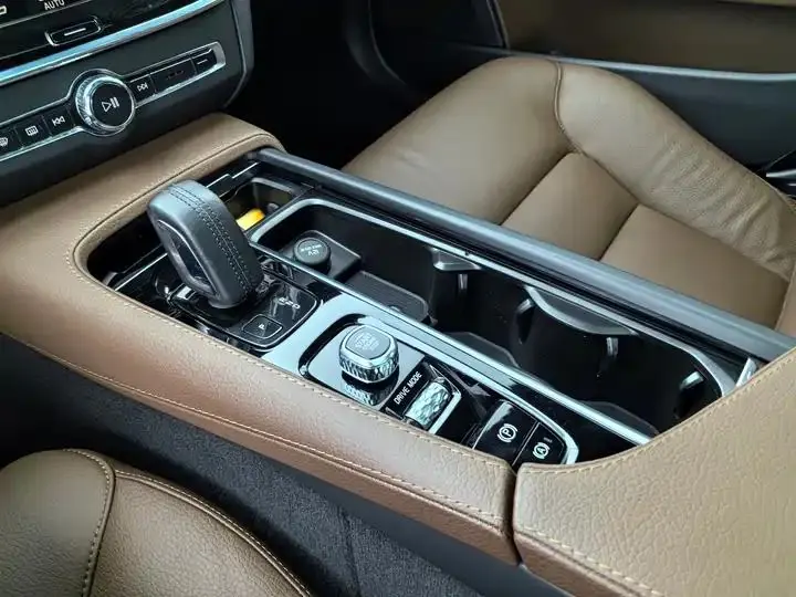 Volvo V90 2021 Cross Country B5 AWD Zhiyuan Edition 26