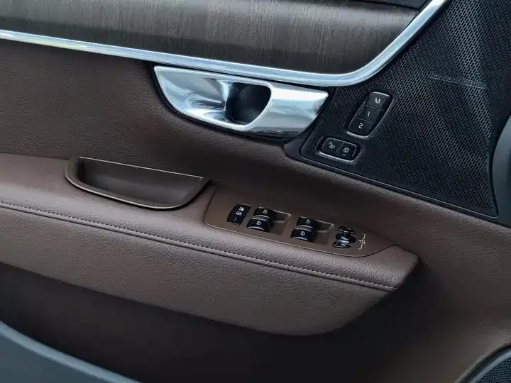 Volvo V90 2021 Cross Country B5 AWD Zhiyuan Edition 29