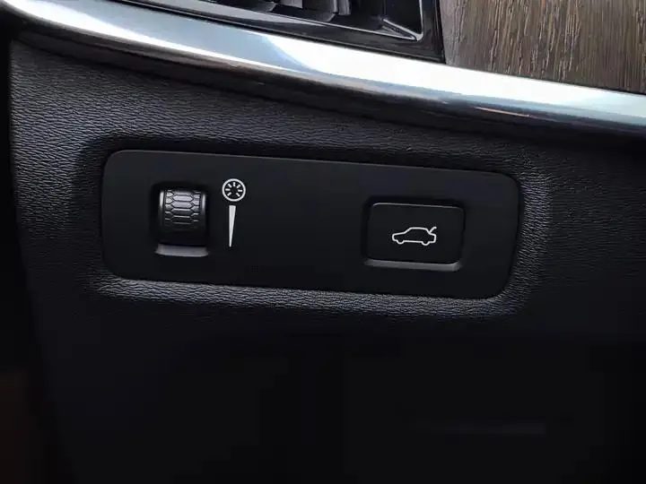 Volvo V90 2021 Cross Country B5 AWD Zhiyuan Edition 30