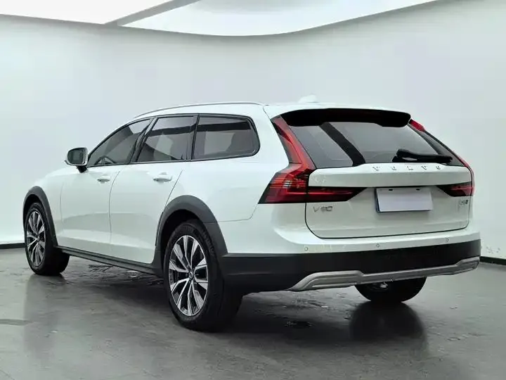 Volvo V90 2021 Cross Country B5 AWD Zhiyuan Edition 6
