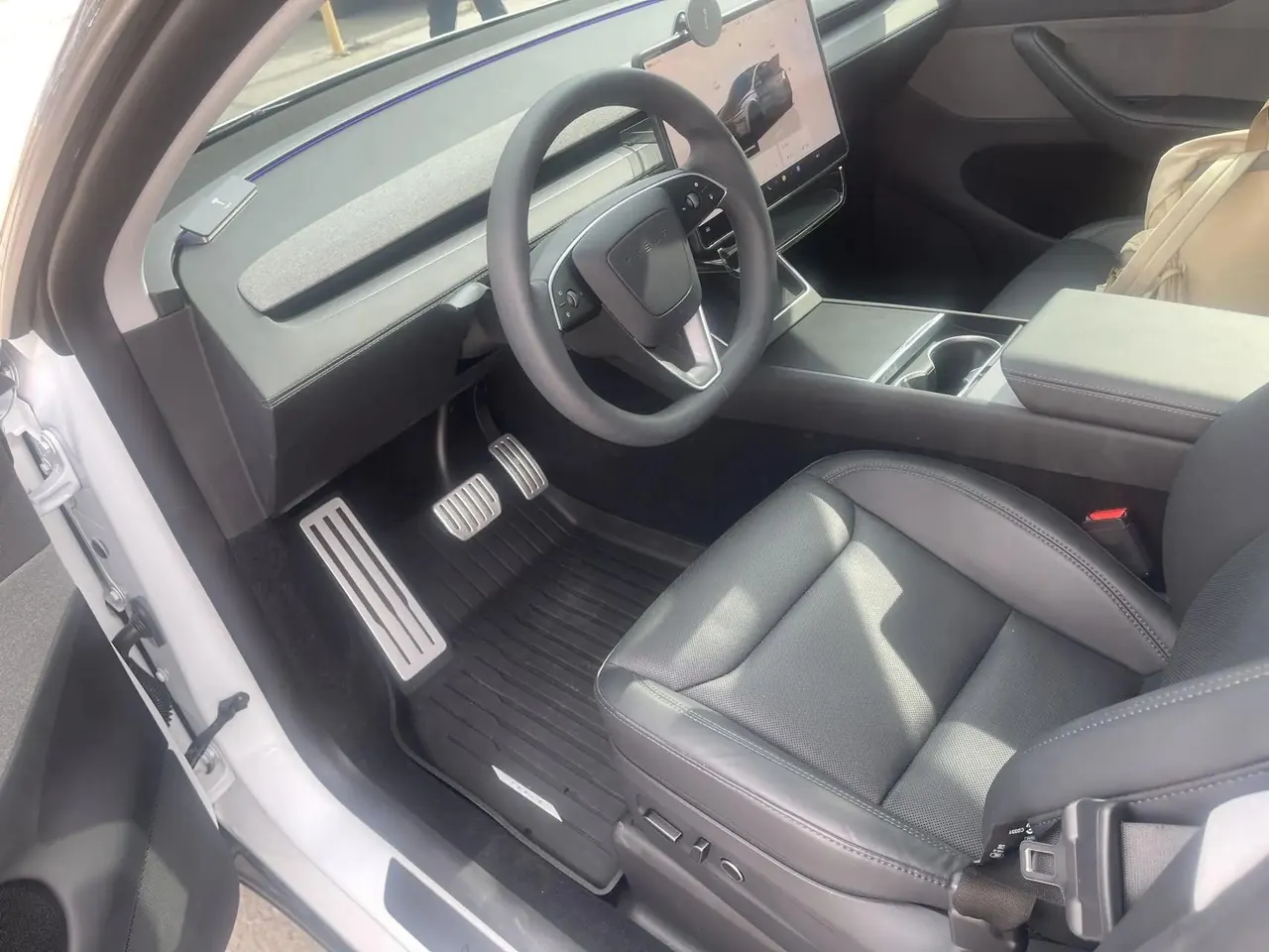 Tesla 2025 Model Y Rear Wheel Drive First Edition Automatic Transmission 2