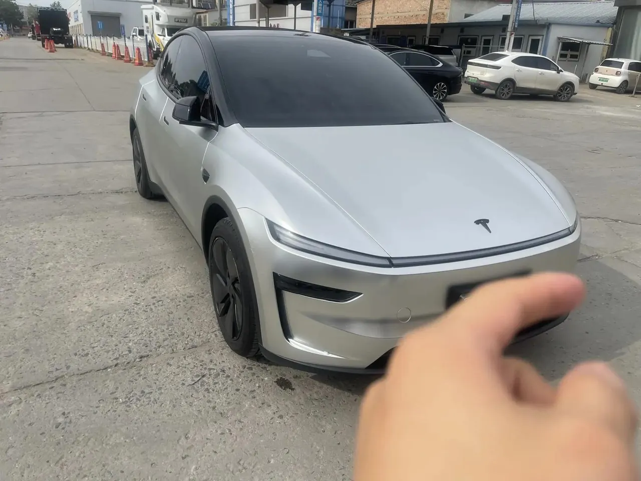 Tesla 2025 Model Y Rear Wheel Drive First Edition Automatic Transmission 5