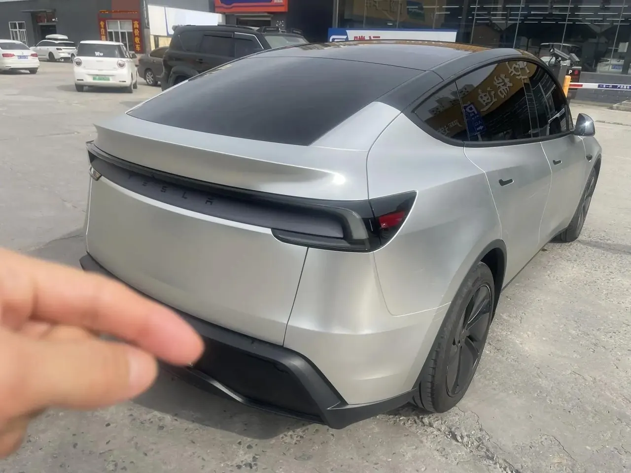 Tesla 2025 Model Y Rear Wheel Drive First Edition Automatic Transmission 6