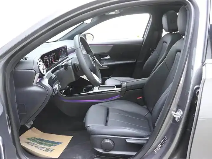 Mercedes Benz Class A 2025 A 180 L 14