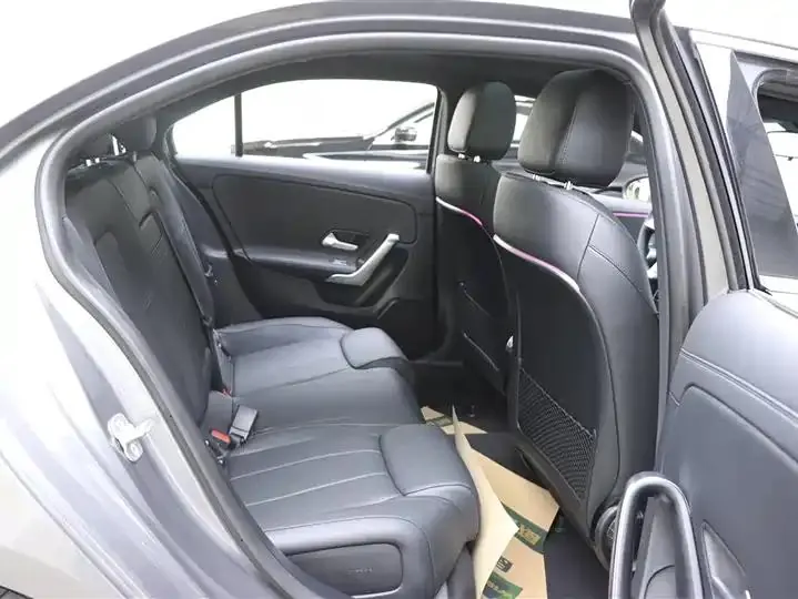 Mercedes Benz Class A 2025 A 180 L 16