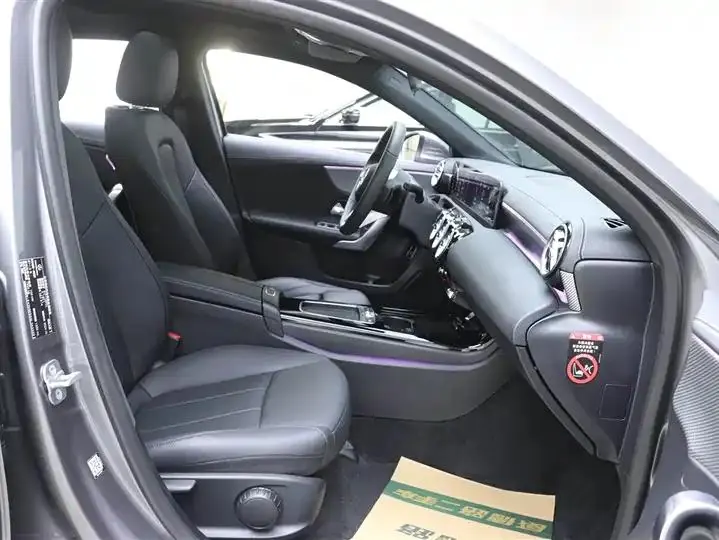 Mercedes Benz Class A 2025 A 180 L 18