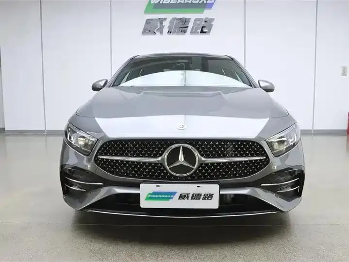 Mercedes Benz Class A 2025 A 180 L 2