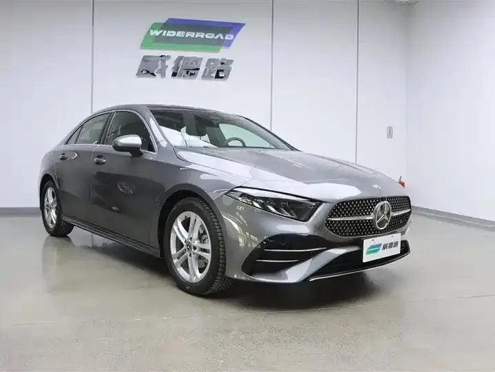 Mercedes Benz Class A 2025 A 180 L 3