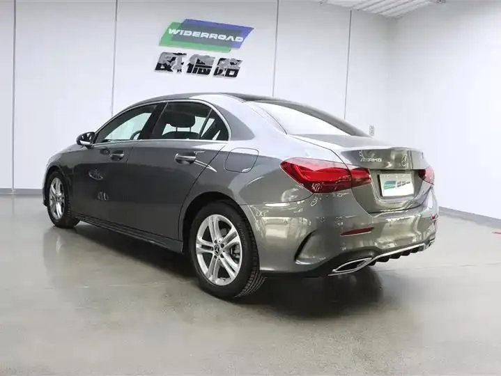 Mercedes Benz Class A 2025 A 180 L 5