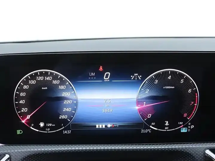 Mercedes Benz Class A 2025 A 180 L 7