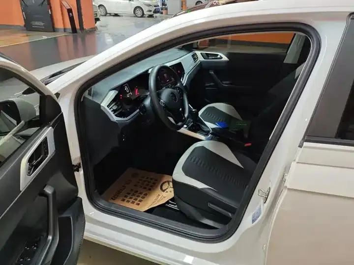 2021 Polo Plus 1.5L Automatic Colorful Technology Edition 5