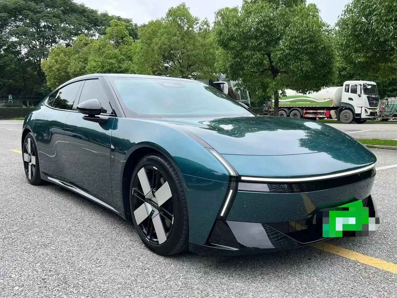 Xpeng 2025 P7 702km Long Range Version Automatic 3