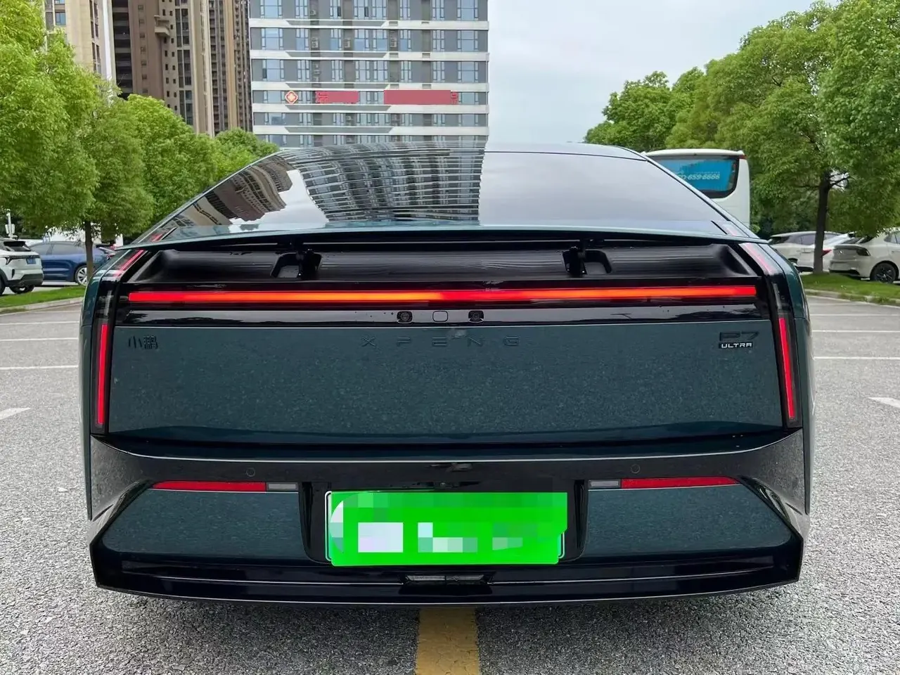 Xpeng 2025 P7 702km Long Range Version Automatic 8
