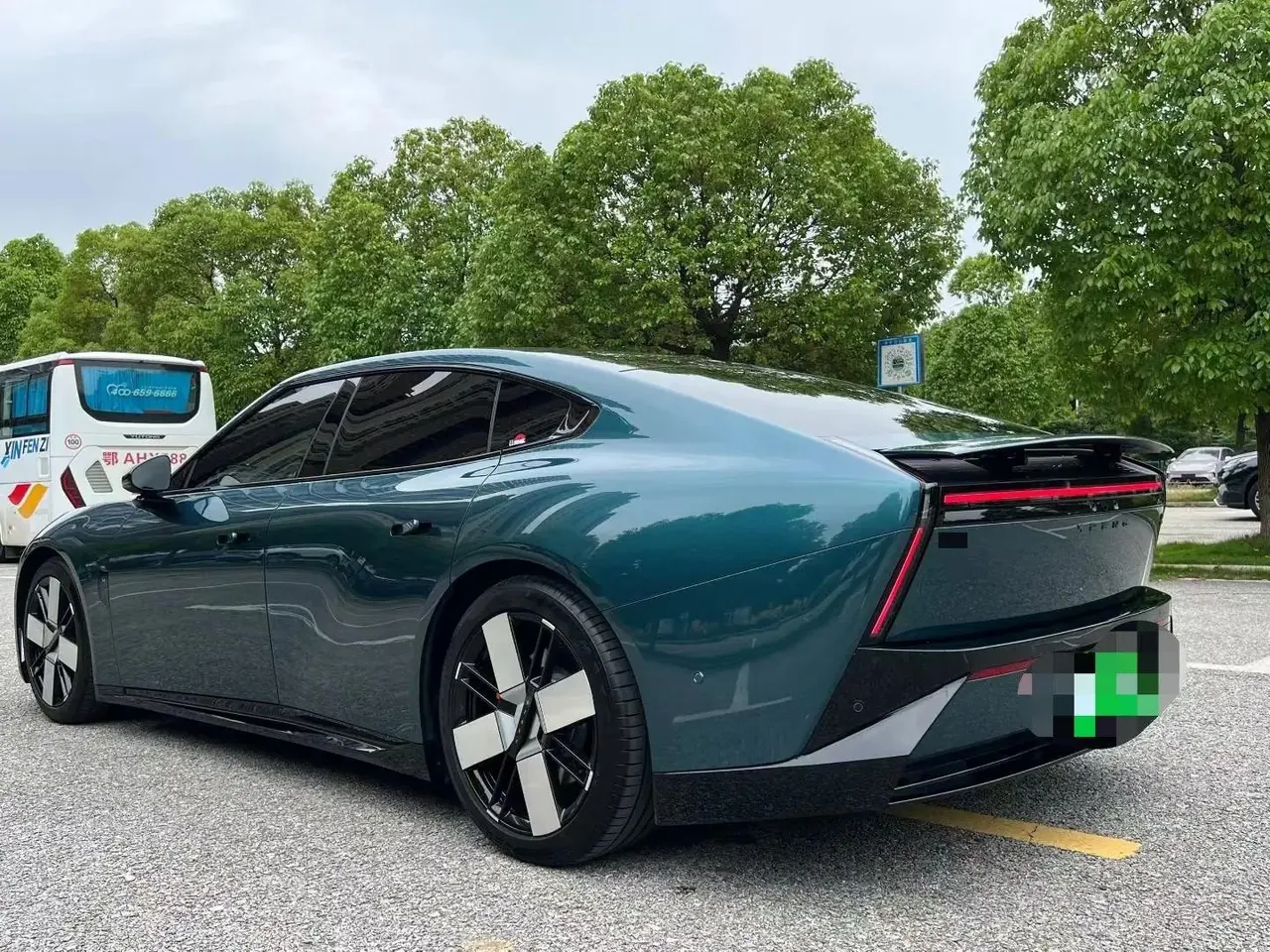 Xpeng 2025 P7 702km Long Range Version Automatic 9