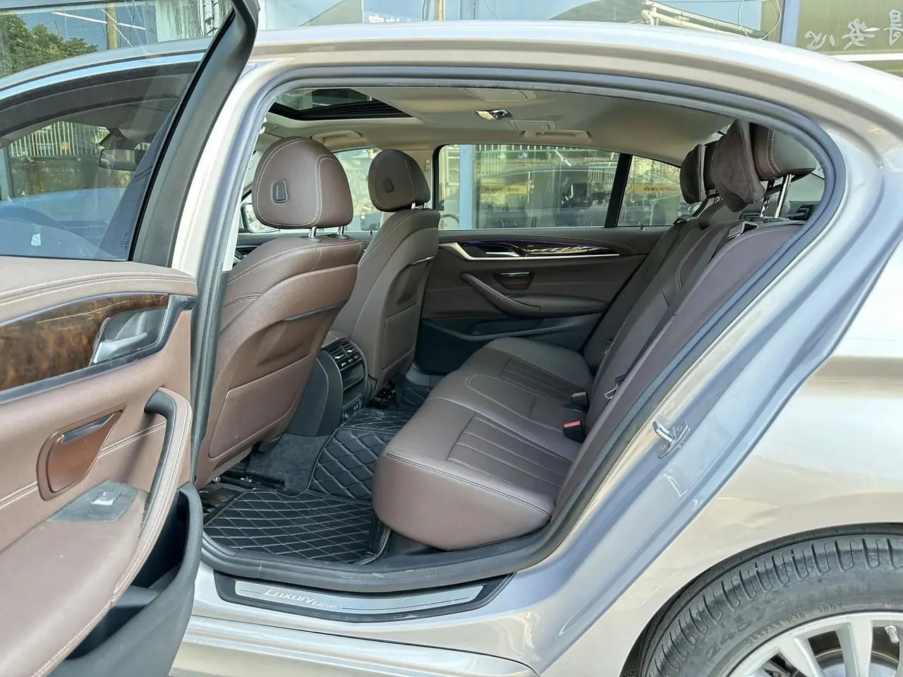 BMW 5 Series 2020 525Li Deluxe Suit 4