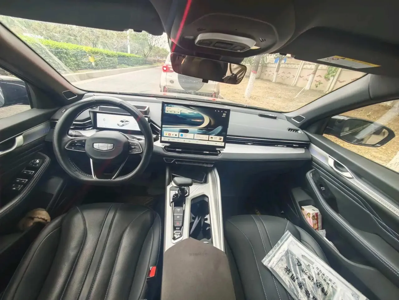 Geely 2025 Xingrui 1.5TD Oriental Yao Kunlun Edition Automatic 10