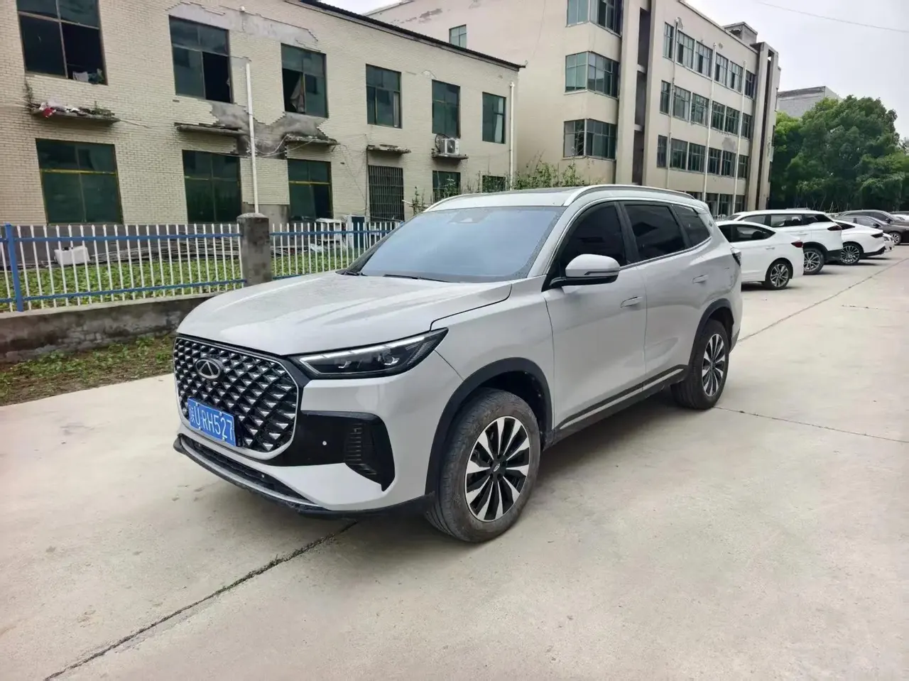 Chery 2025 Tiggo 8 PLUS 1.6TGDI 290TGDI Luxury Automatic Gear - View 1