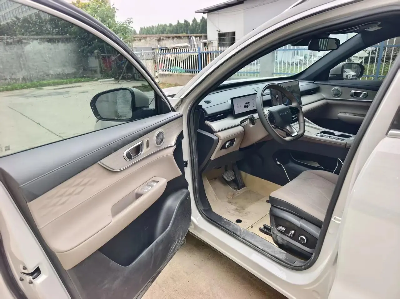 Chery 2025 Tiggo 8 PLUS 1.6TGDI 290TGDI Luxury Automatic Gear 5