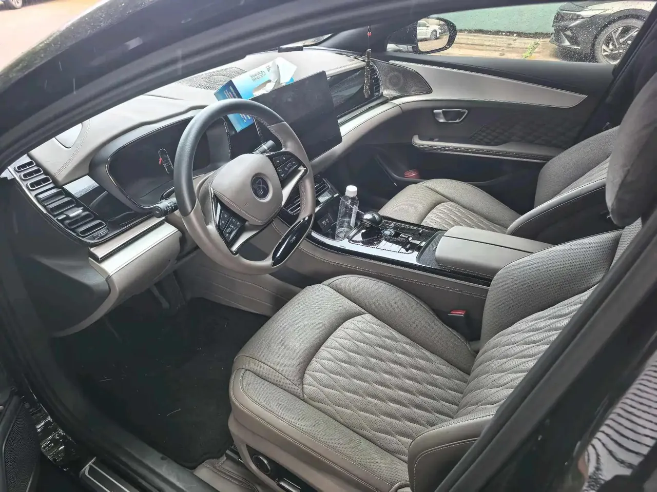 BYD 2024 Han DM-i 1.5T CVT Glory Edition 121KM Prestige Automatic 3