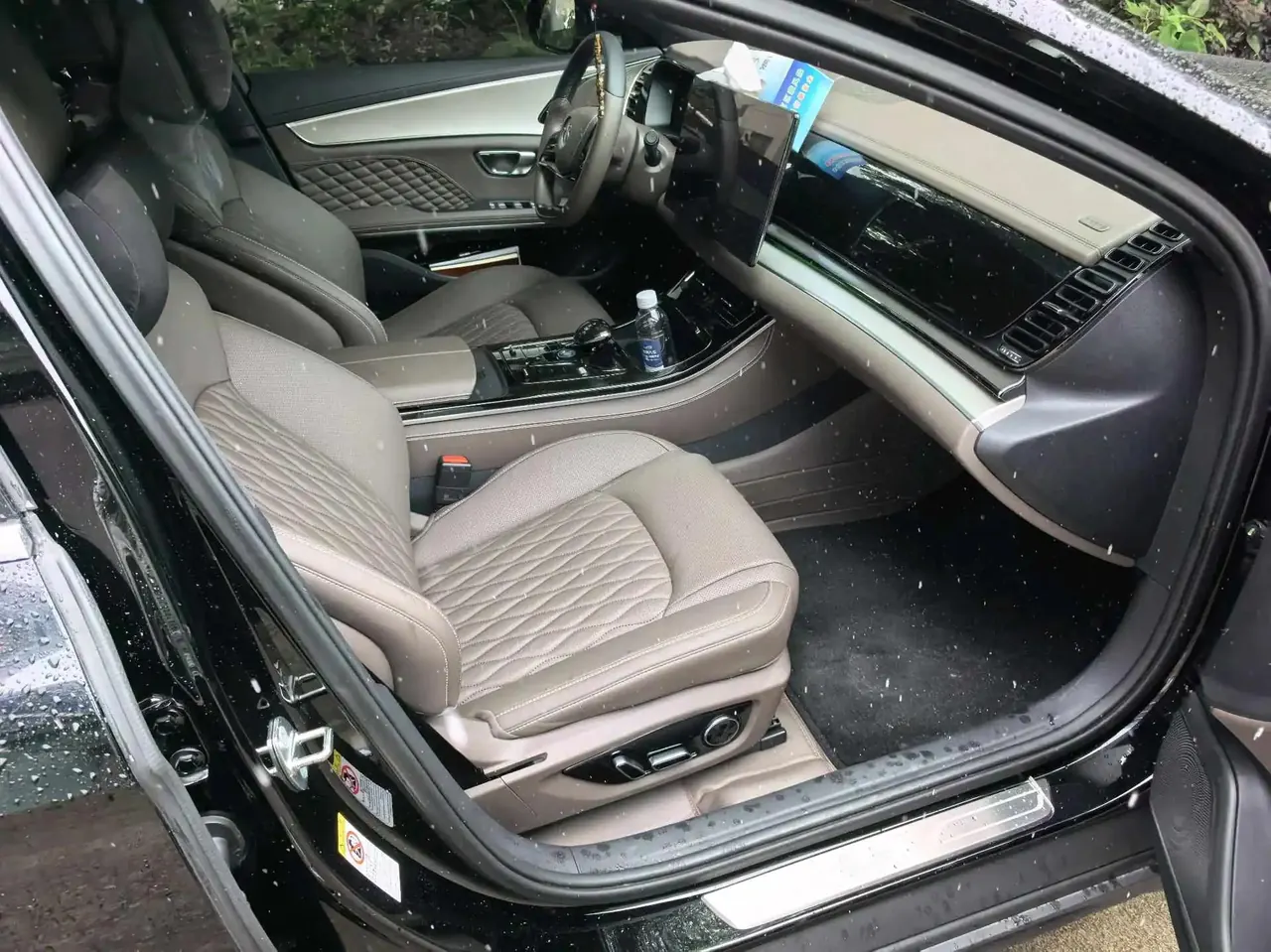 BYD 2024 Han DM-i 1.5T CVT Glory Edition 121KM Prestige Automatic 5