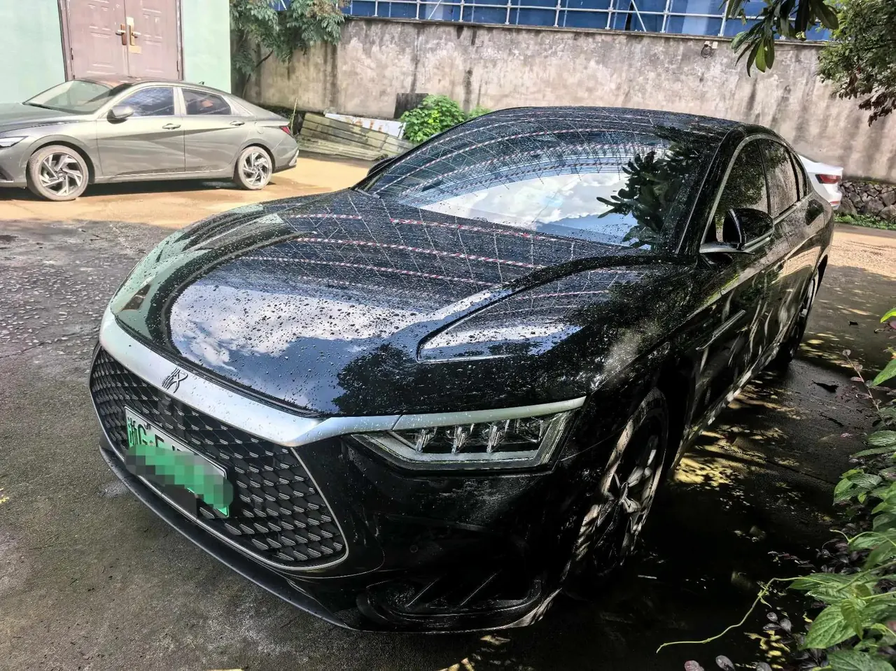 BYD 2024 Han DM-i 1.5T CVT Glory Edition 121KM Prestige Automatic 7