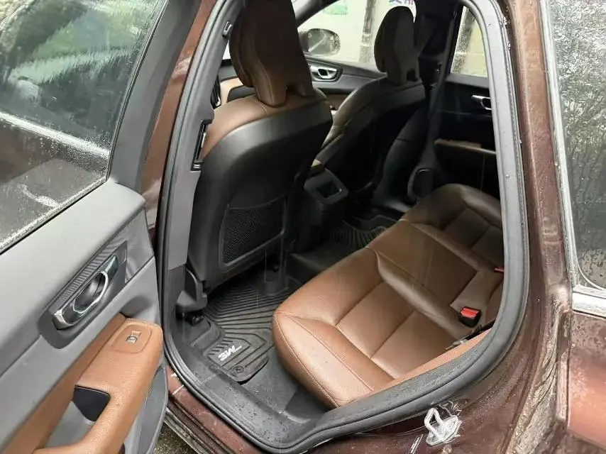 Volvo XC60 2021 T5 4WD Zhiyuan Deluxe Edition 5
