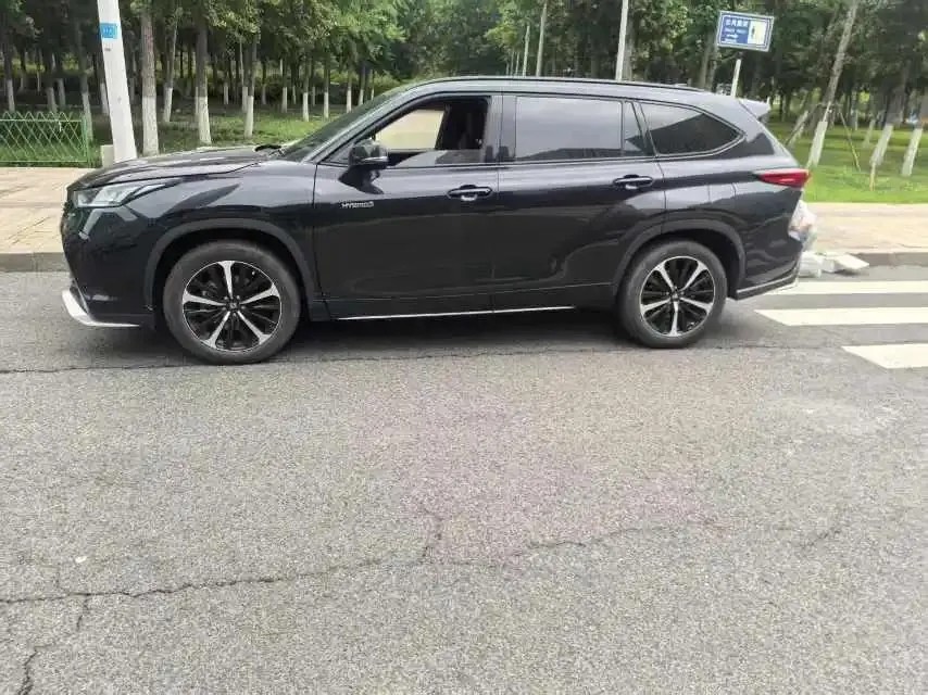 Crown Land Release 2021 2.5L HEV Four-wheel Drive Flagship Edition 3